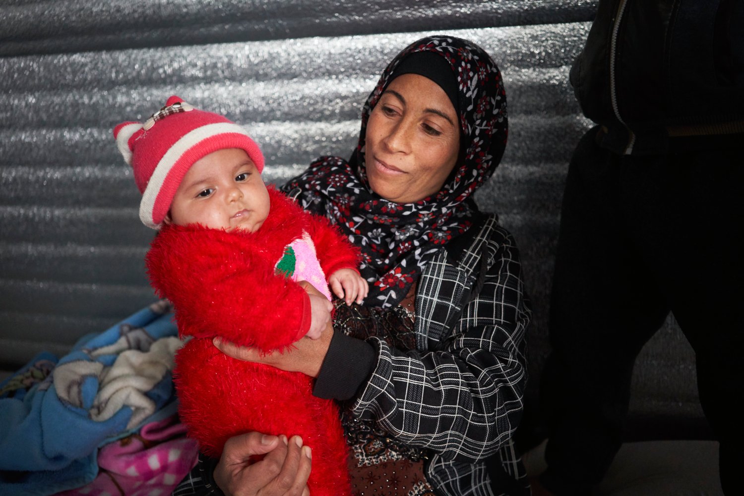 jordan_mother-and-child-in-winterised-shelter
