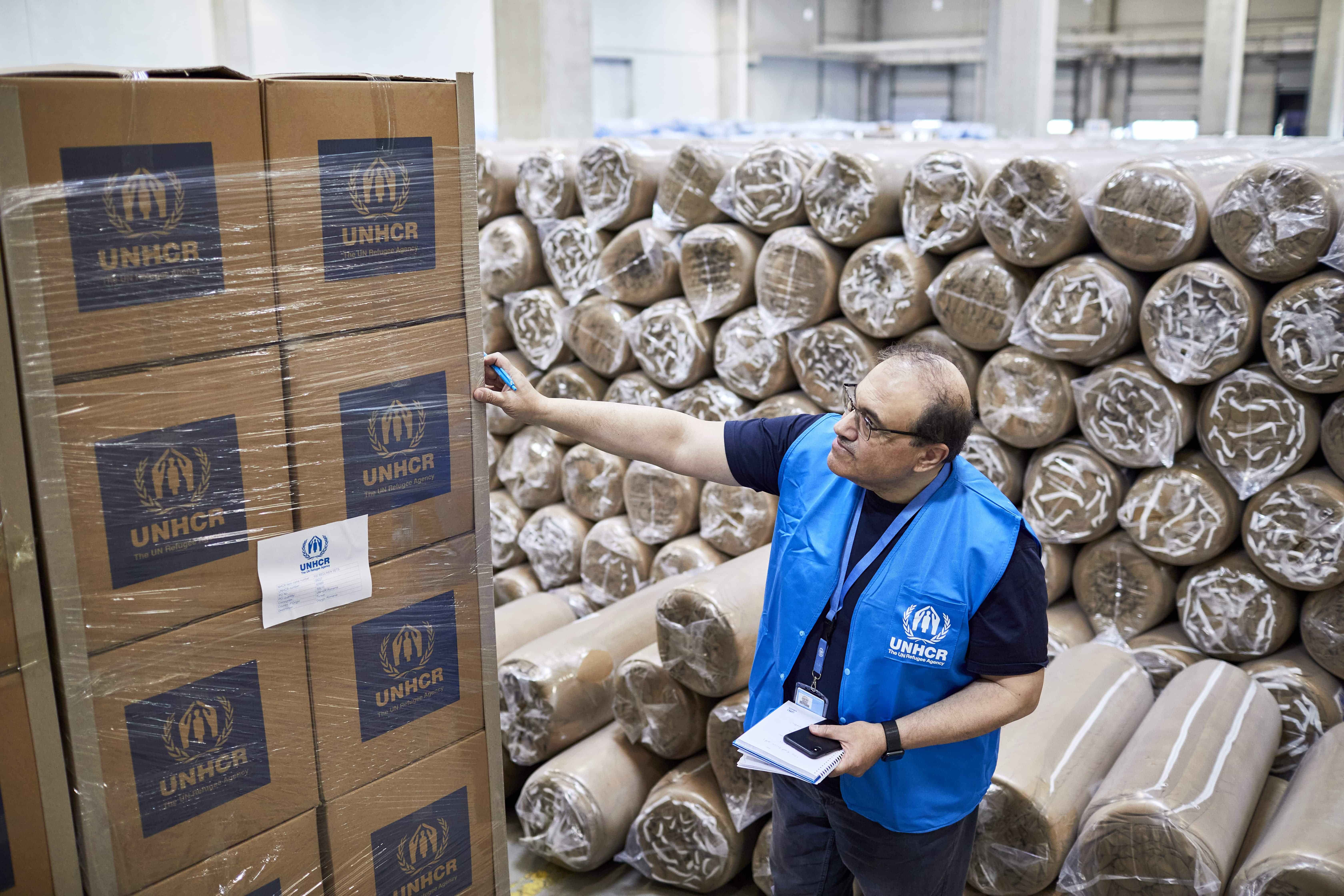 Romania_Warehouse-storing-non-food-items