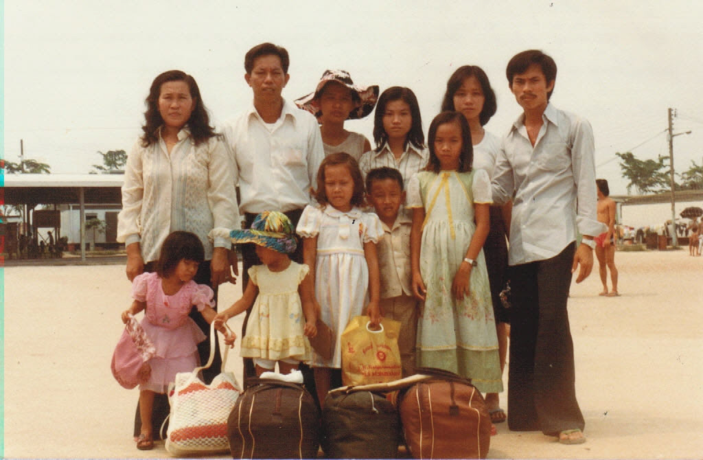 Malaysia. Oanh Tran With Family And Friends