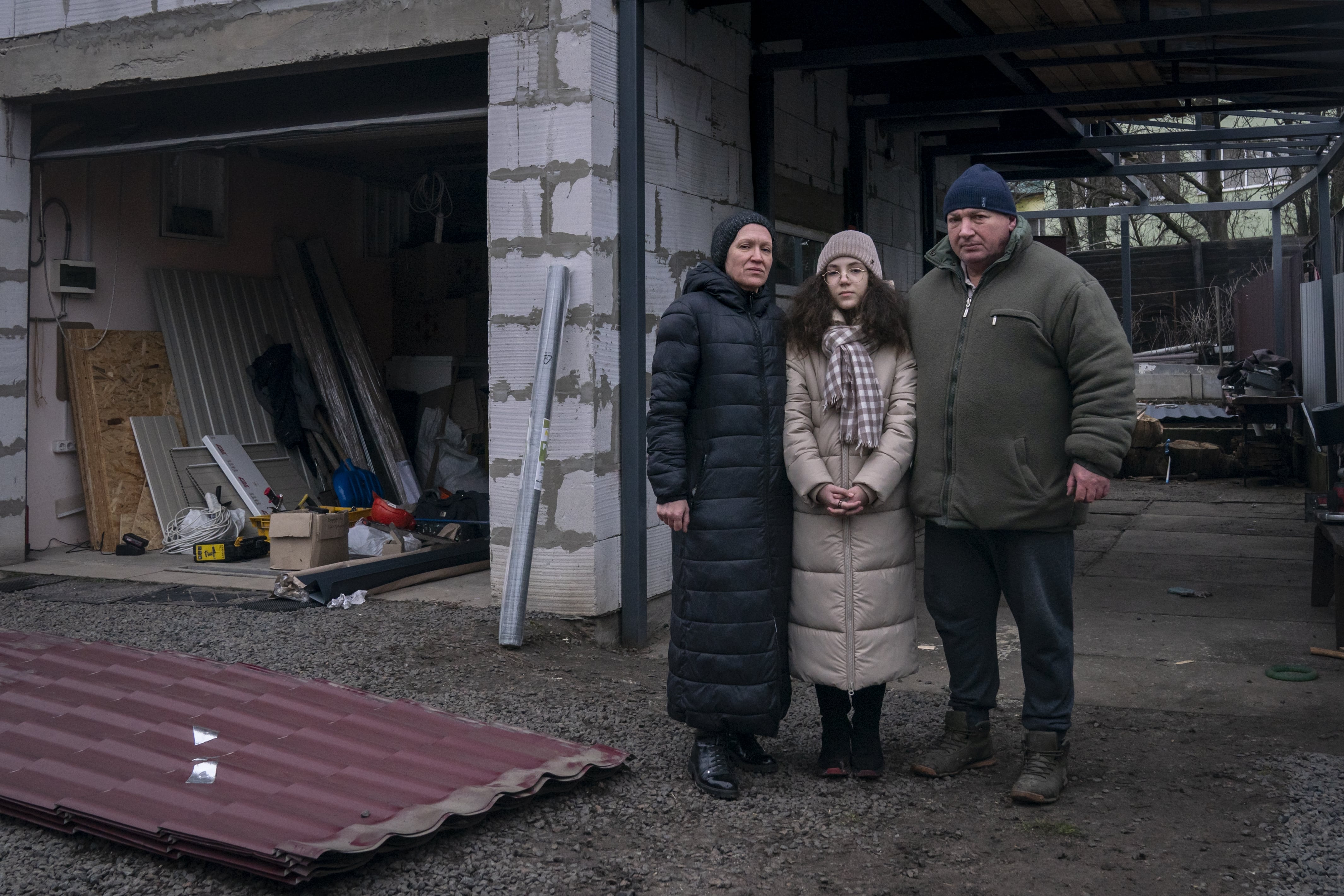 Ukraine_Adrii-and-family